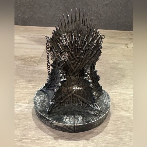 Game of Thrones Iron Throne Christmas Tree Ornament 2015 - Picture 1 of 10